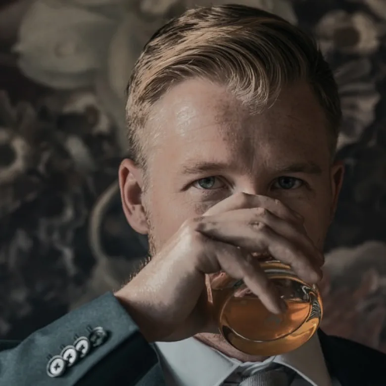 whiskey2 details pic1